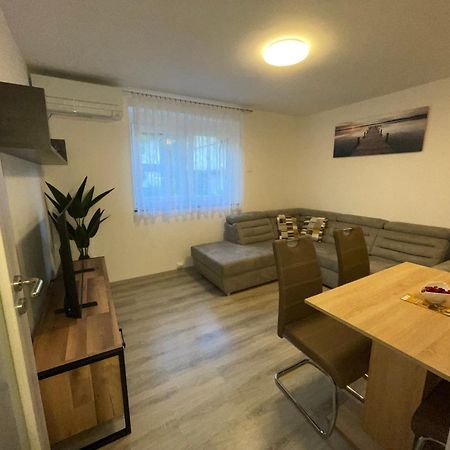 Apartma Dzana Zaga Exterior foto
